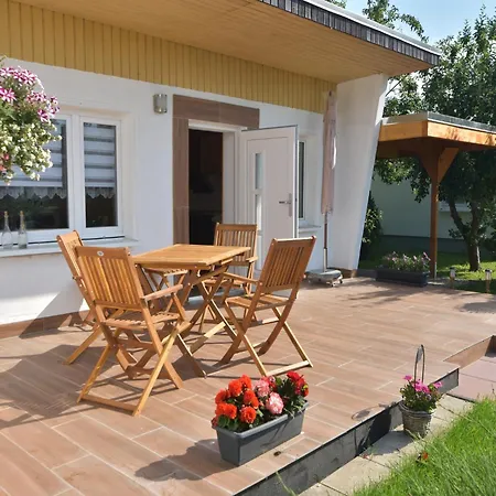 Beachside Bungalow, Boiensdorf, Cleaning Included Casa vacanze
